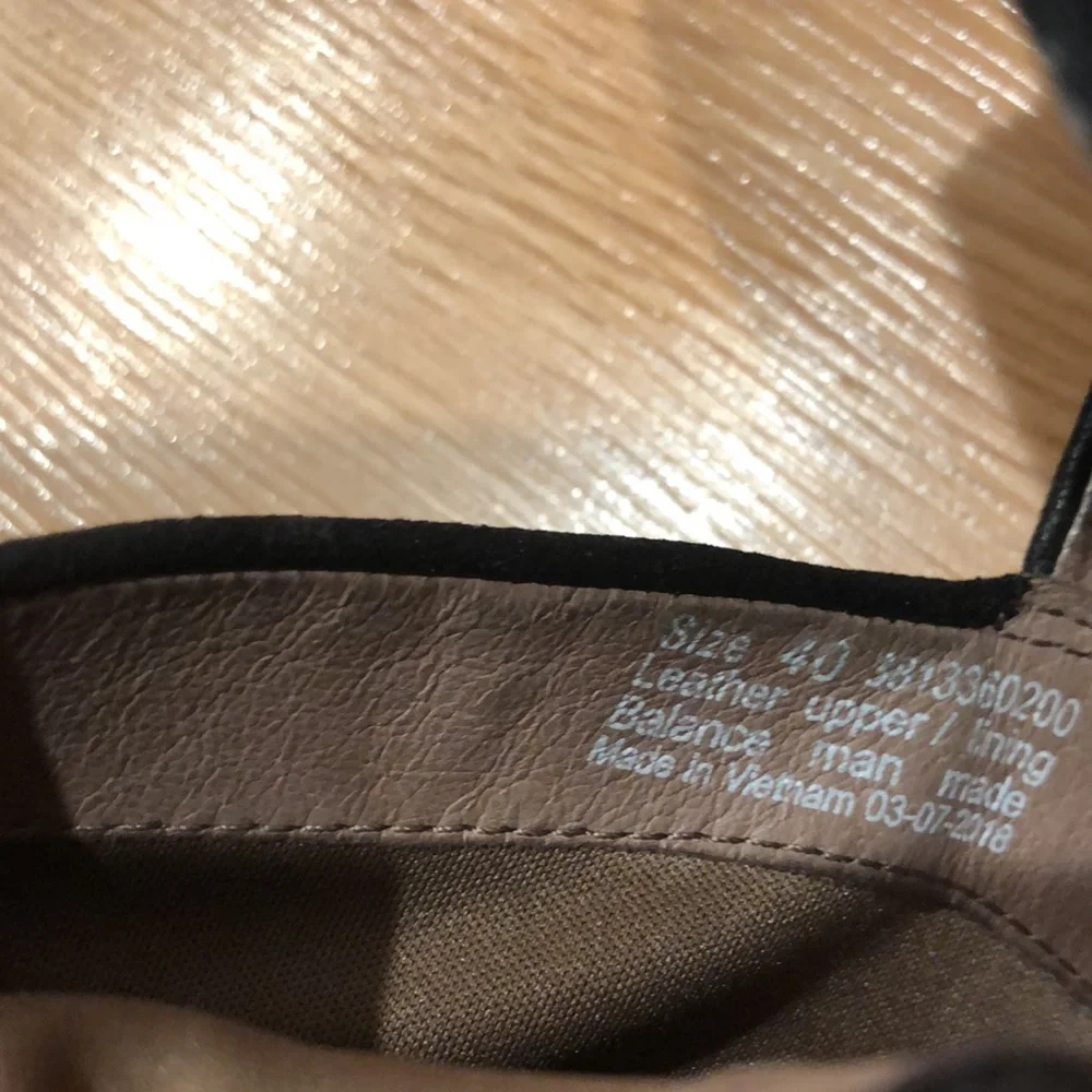 Dansko Raina Burnished Nubuck Bootie, 40 - Picture 6 of 10